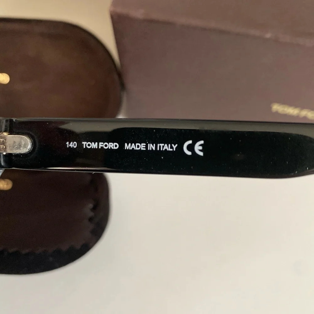 NWOT Tom Ford authentic cats sunglasses